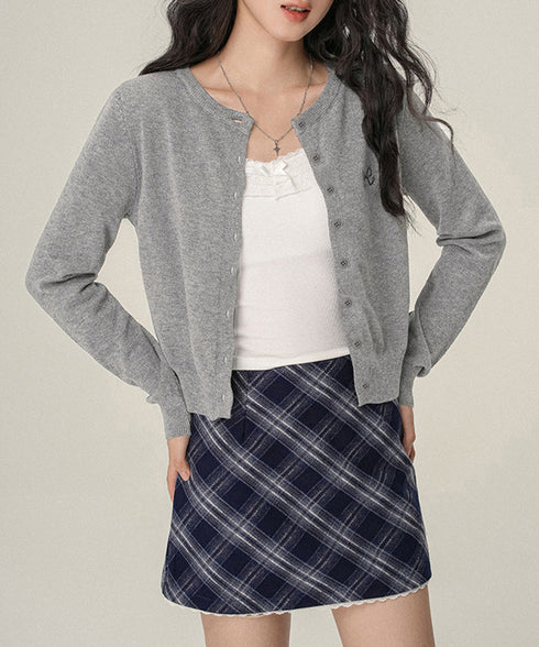 ワンポイントカーディガン リボン刺しゅう ニットトップス レディース 前開き ニットアウター クルーネック ニットセーター 韓国風 カジュアル ニット羽織 着回し 24TPS-052